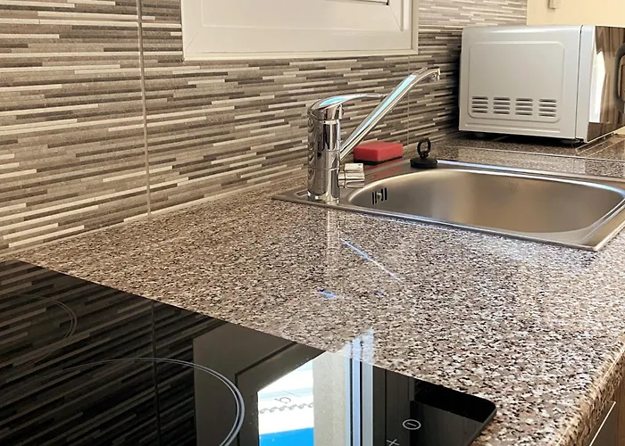 公寓 Danaos Seaside 101 With Pool In Tourist Area *