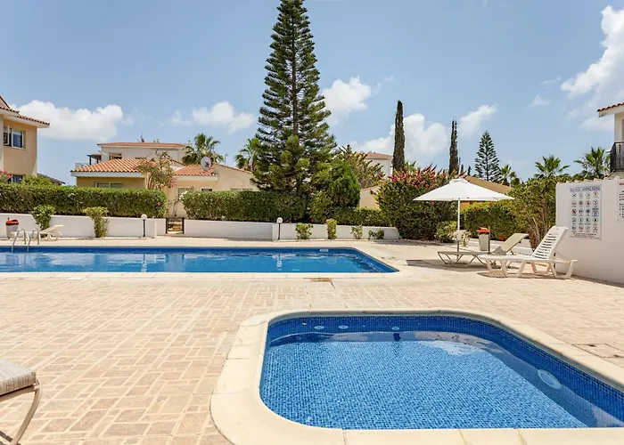 Danaos Seaside 101 With Pool In Tourist Area Апартаменты Пафос