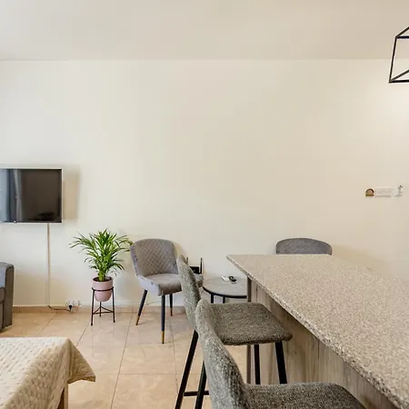 Danaos Seaside 101 With Pool In Tourist Area شقة *