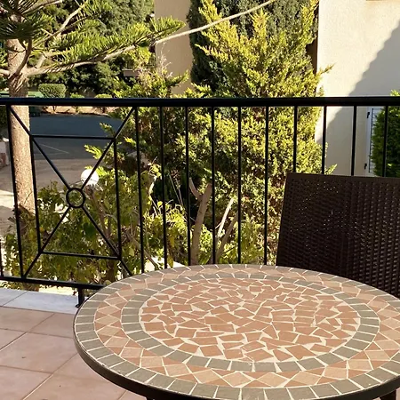 Апартаменты Danaos Seaside 101 With Pool In Tourist Area Пафос